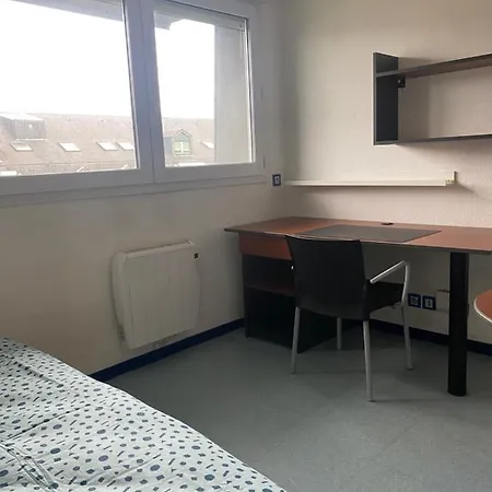 Place Saint Marc / Chu Apartment